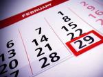 Which year is a leap year and how to calculate it